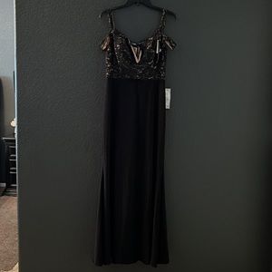 BRAND NEW!!! Formal dress 👗